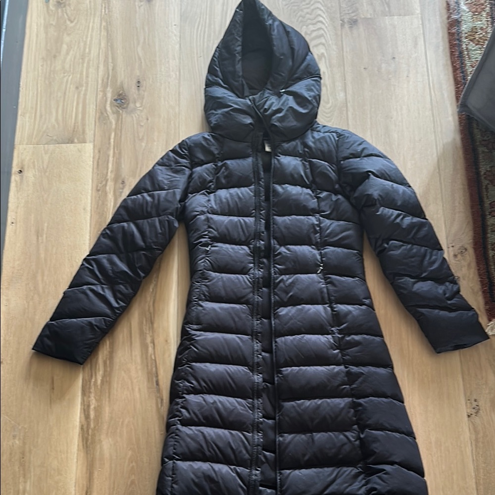 Patagonia Black Quilted Puffer Jacket with Hood